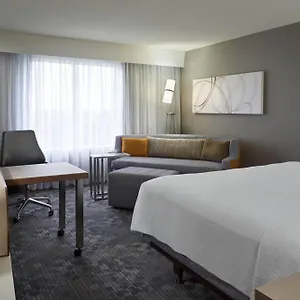 Courtyard By Marriott Airport Hotel Toronto